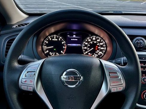 Used 2017 Nissan Altima 2.5 S w/ Power Driver Seat Package FWD image 20
