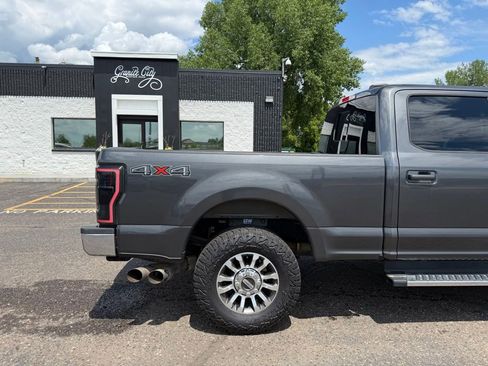 Used 2020 Ford F250 Lariat w/ Lariat Value Package AWD/4WD image 4