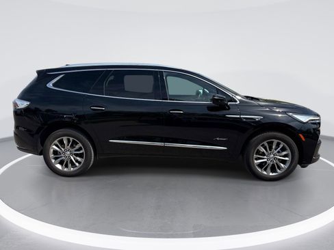 Used 2024 Buick Enclave Avenir w/ Avenir Technology Package image 9
