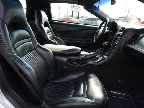 Used 2003 Chevrolet Corvette Coupe w/ Preferred Equipment Group image 27