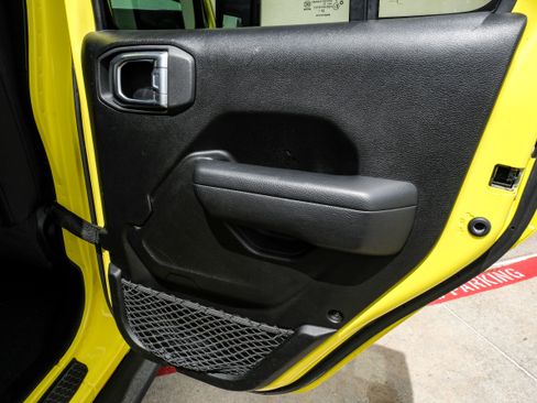 Used 2023 Jeep Wrangler Unlimited image 43