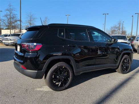 New 2026 Jeep Compass Latitude image 4