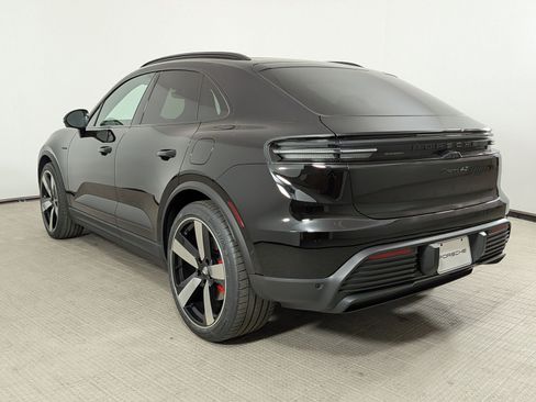 New 2026 Porsche Macan 4S Electric AWD/4WD image 3