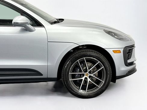 Used 2026 Porsche Macan AWD/4WD image 11
