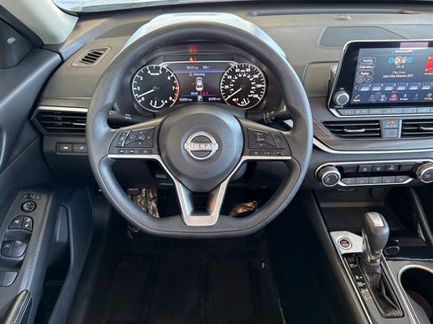 Certified 2024 Nissan Altima 2.5 SV FWD image 14