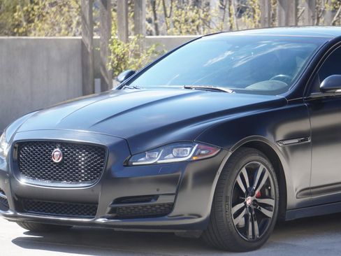 Used 2016 Jaguar XJ L Portfolio AWD/4WD image 13