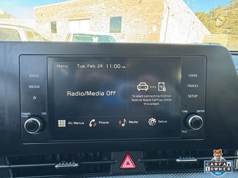 Certified 2025 Kia Sportage LX image 4