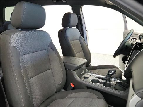 Used 2023 Chevrolet Traverse LT FWD image 33