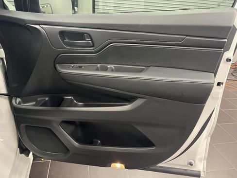 Used 2025 Honda Odyssey Sport-L image 11