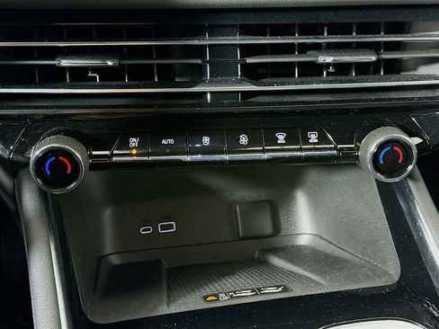 Certified 2025 Chevrolet Traverse High Country w/ LPO, Floor Liner Package image 16