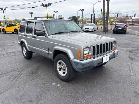 Used 2001 Jeep Cherokee Sport image 7