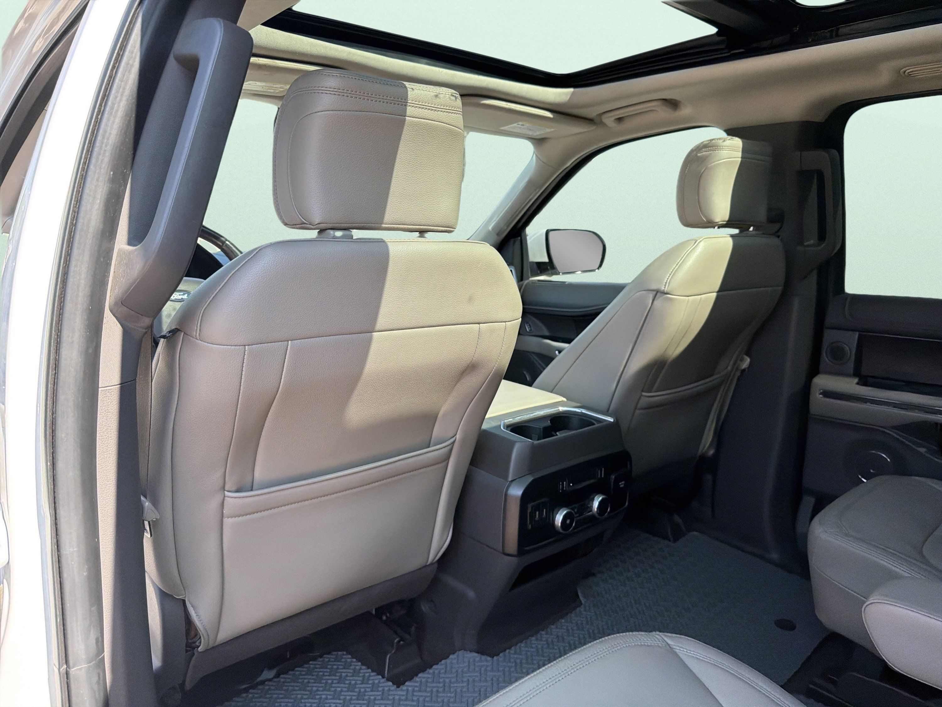 Used 2018 Ford Expedition Max Limited w/ Equipment Group 302A RWD image 23