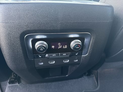 Used 2023 GMC Yukon AT4 w/ AT4 Premium Package image 20