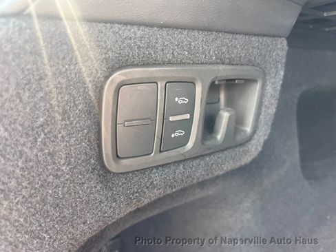 Used 2019 Lamborghini Urus AWD/4WD image 33