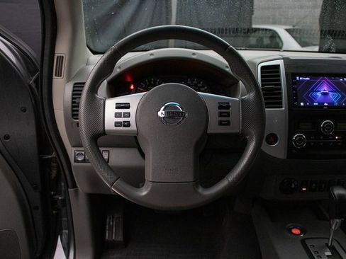 Used 2021 Nissan Frontier SV image 24