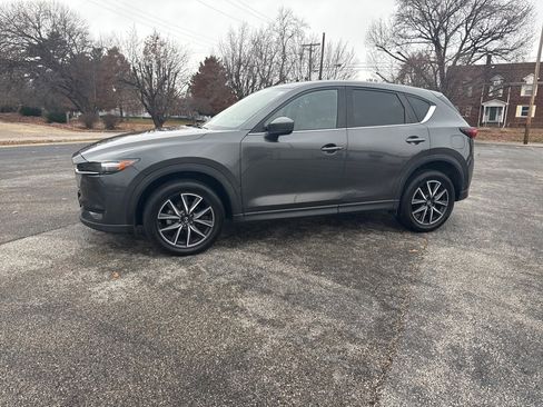 Used 2018 MAZDA CX-5 Touring w/ Preferred Equipment Package image 2