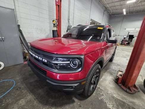 Used 2021 Ford Bronco Sport Big Bend w/ Big Bend Package AWD/4WD image 4