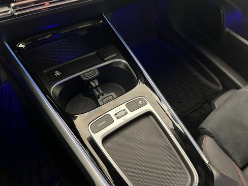 Certified 2024 Mercedes-Benz GLB 35 AMG 4MATIC image 33