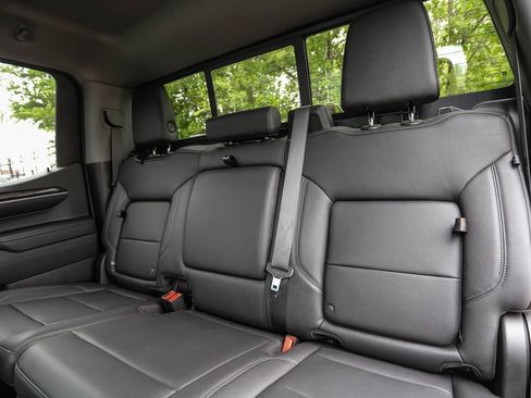 Used 2022 Chevrolet Silverado 1500 LTZ w/ LTZ Premium Package AWD/4WD image 22