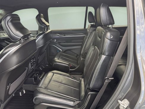 Used 2022 Jeep Grand Cherokee L Overland w/ Advanced Protech Group III image 17