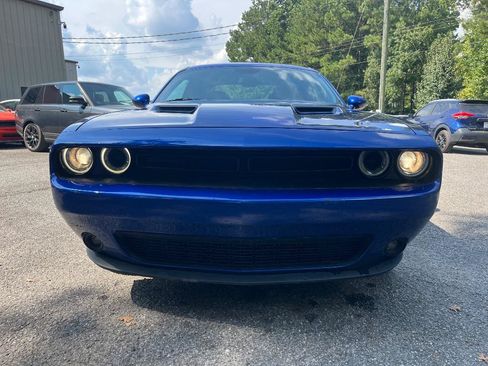 Used 2020 Dodge Challenger SXT w/ Blacktop Package RWD image 2