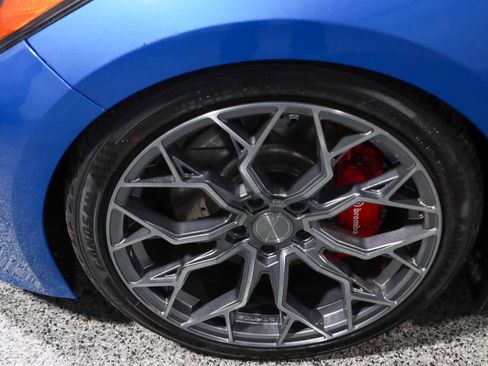 Used 2018 Kia Stinger GT1 image 11