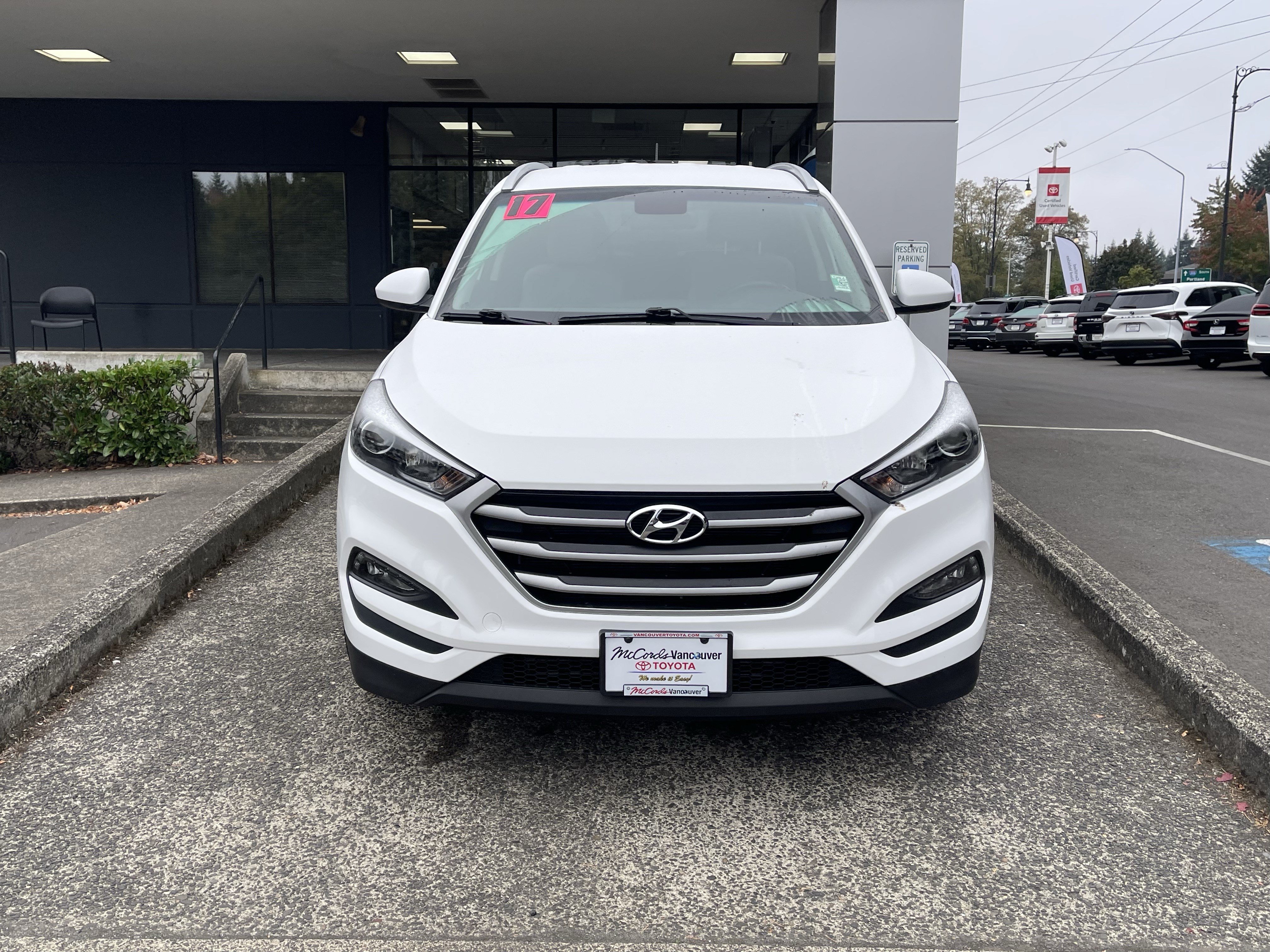 Used 2017 Hyundai Tucson SE w/ SE Popular Package 02 AWD/4WD image 2