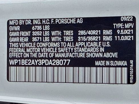Certified 2023 Porsche Cayenne Platinum Edition w/ Premium Package Plus (PIA) AWD/4WD image 35