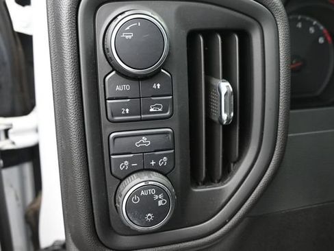 Used 2025 Chevrolet Silverado 1500 Custom AWD/4WD image 38