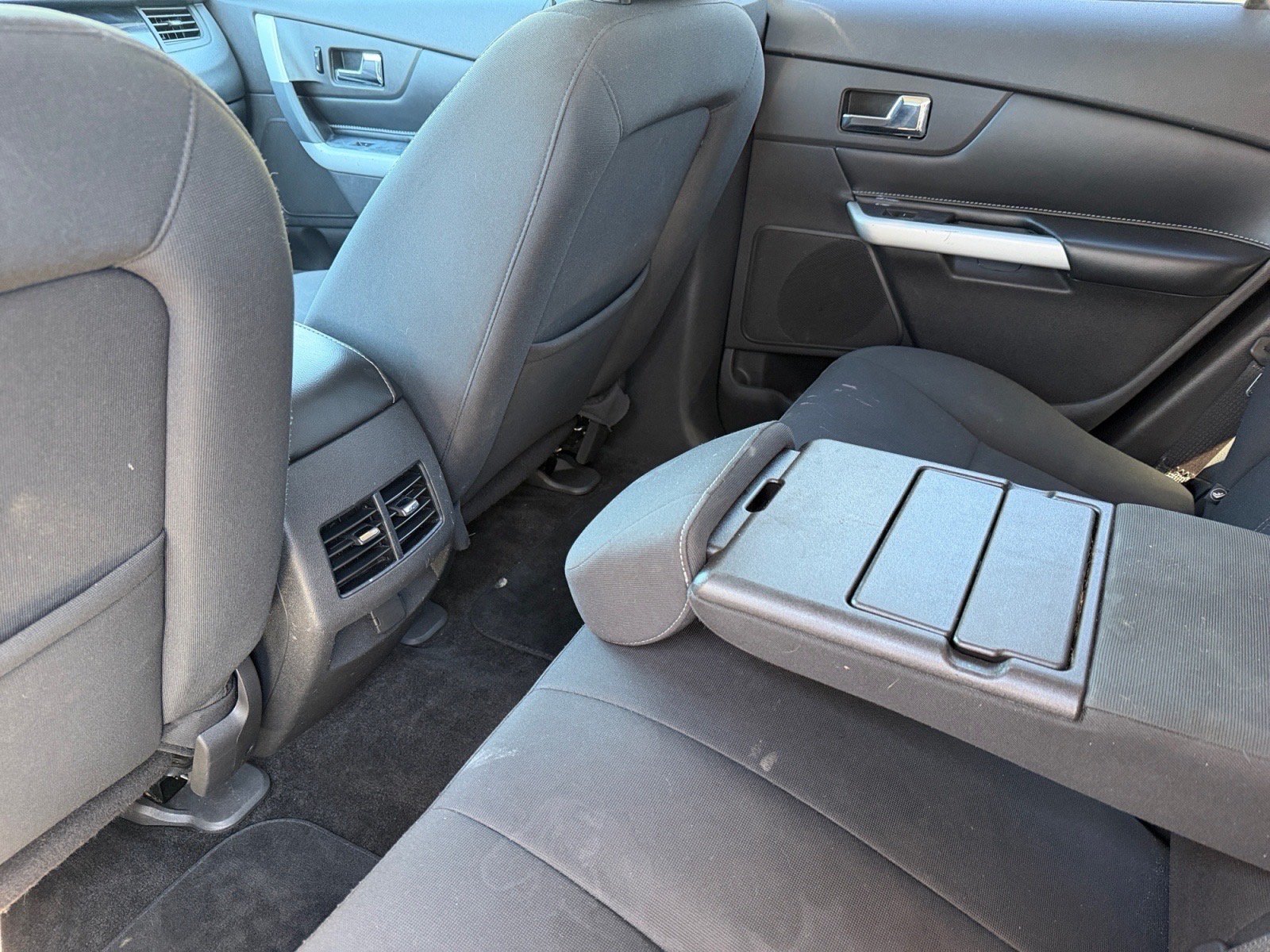 Used 2011 Ford Edge SE FWD image 16
