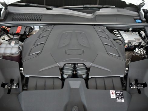 New 2026 Porsche Cayenne S image 12