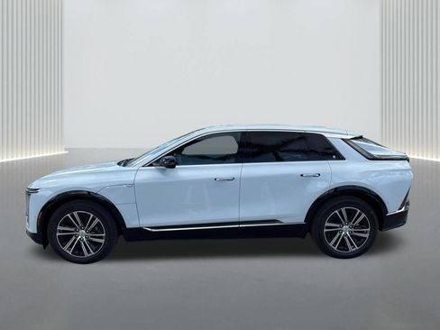 New 2026 Cadillac Lyriq Luxury RWD image 8
