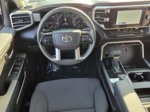Used 2022 Toyota Tundra SR5 w/ SR5 Convenience Package RWD image 10