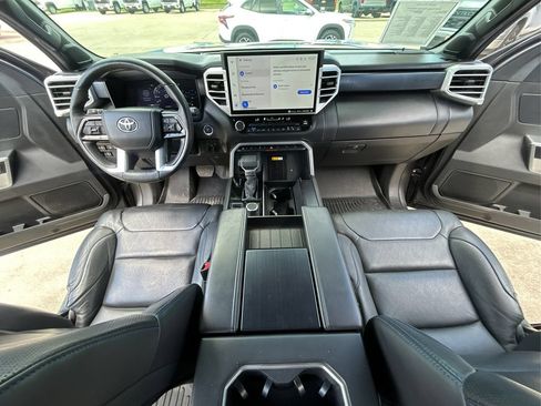 Used 2024 Toyota Sequoia Platinum AWD/4WD image 21
