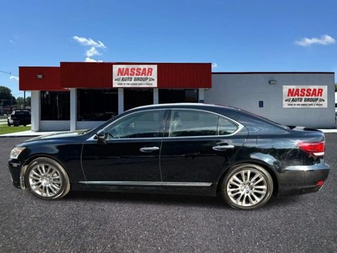 Used 2013 Lexus LS 460 w/ Comfort Pkg RWD image 2