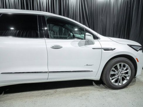 Used 2023 Buick Enclave Avenir w/ Avenir Technology Package image 4