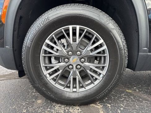 New 2026 Chevrolet Traverse LT w/ LPO, Floor Liner Package FWD image 12