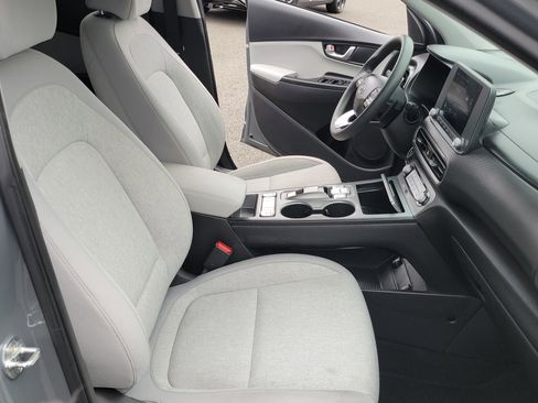 Used 2023 Hyundai Kona SE FWD image 21