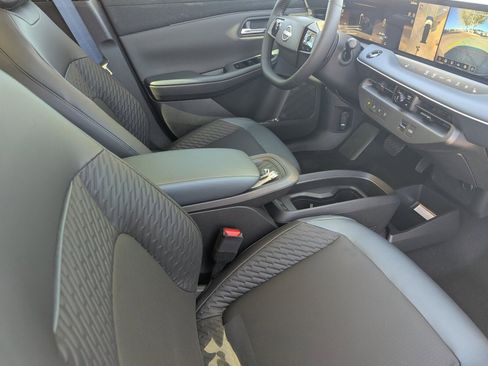 New 2026 Nissan Leaf Platinum+ w/ Cargo Package (Platinum+) image 30