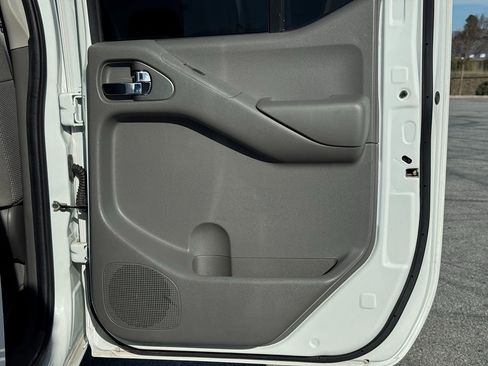 Used 2019 Nissan Frontier SV image 20