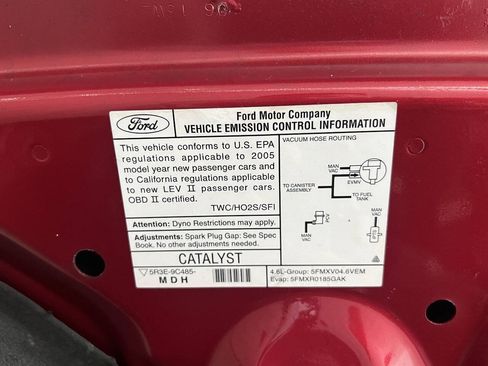 Used 2005 Ford Mustang GT RWD image 34