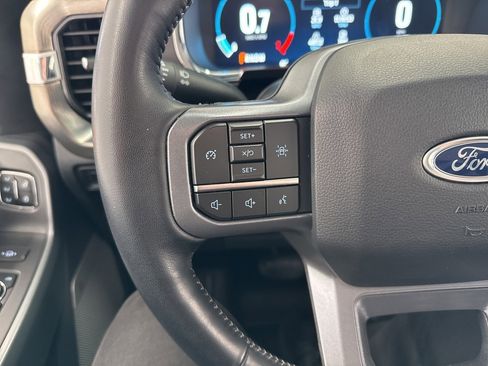 Used 2023 Ford F150 Lariat w/ Trailer Tow Package image 19