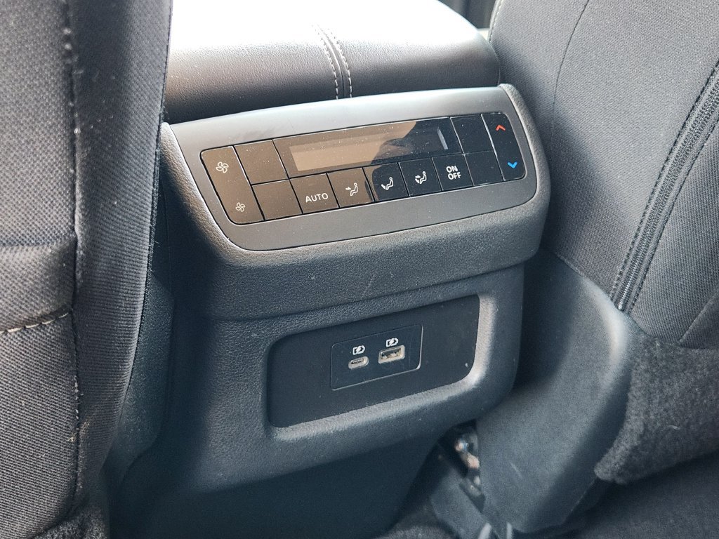 Used 2025 Nissan Pathfinder SV AWD/4WD image 29