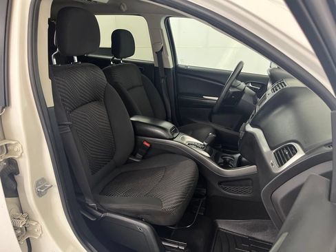 Used 2016 Dodge Journey SE w/ Flexible Seating Group FWD image 21