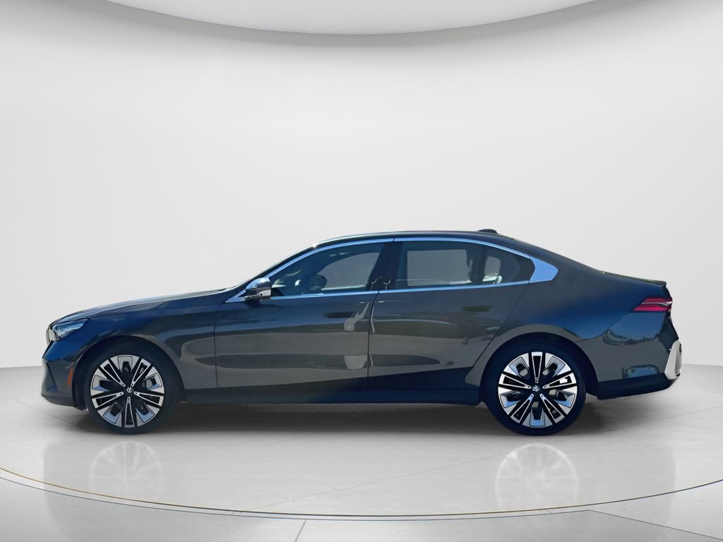 Certified 2026 BMW 530i w/ Premium Package RWD image 5