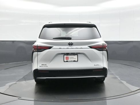 Certified 2026 Toyota Sienna Platinum AWD/4WD image 6