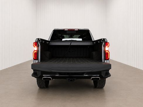 Used 2021 Chevrolet Silverado 1500 LT Trail Boss w/ Bed Protection Package AWD/4WD image 7