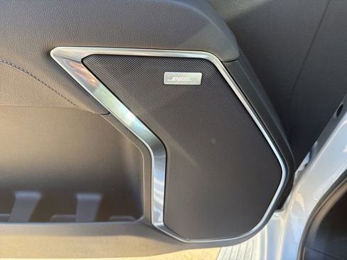 New 2026 GMC Sierra 1500 SLT AWD/4WD image 15