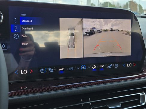 New 2026 Chevrolet Traverse RS image 10