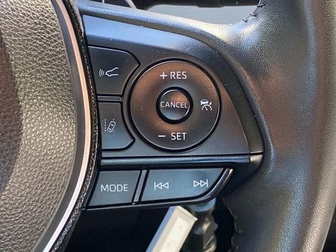 Used 2021 Toyota Corolla SE FWD image 18